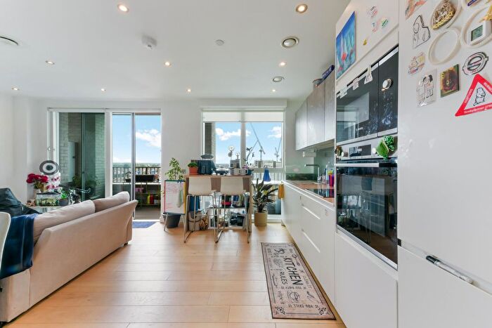 1 Bedroom Flat To Rent In Duval House, Grant Road, London, SW11