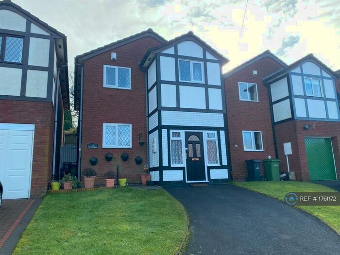 3 Bedroom Detached House To Rent In Carder Drive, Brierley Hill, DY5