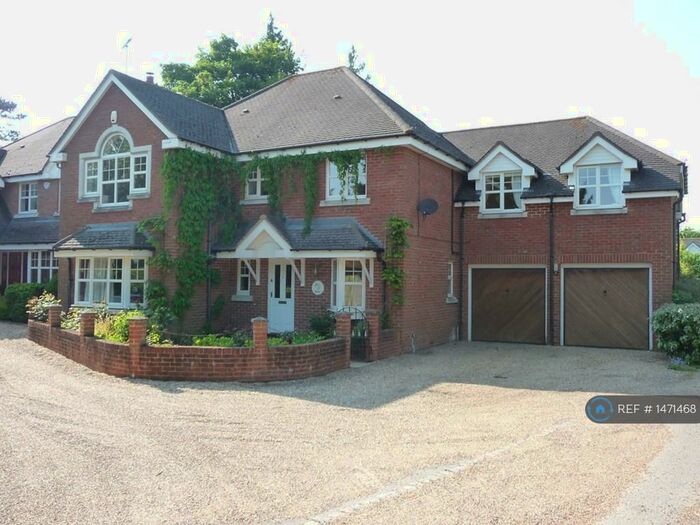 5 Bedroom Detached House To Rent In Beech Grove, Tring, HP23