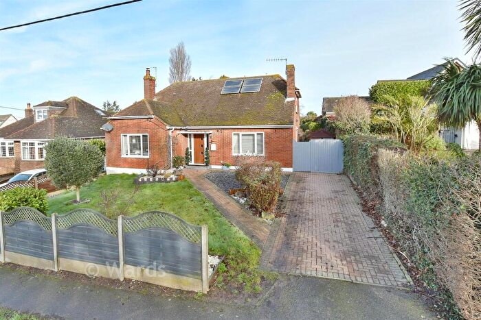 3 Bedroom Chalet For Sale In Brecon Chase, Minster On Sea, Sheerness, Kent, ME12