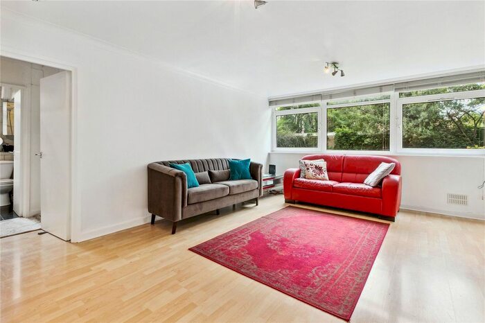 2 Bedroom Flat To Rent In Grovewood, Sandycombe Road, Richmond, Surrey, TW9