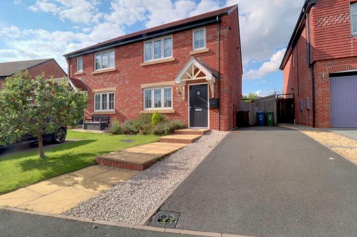 3 Bedroom Semi-Detached House To Rent In Yelland Walk, Great Haywood, Stafford, ST18