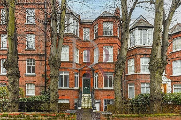 2 Bedroom Flat To Rent In Compayne Gardens, South Hampstead, NW6