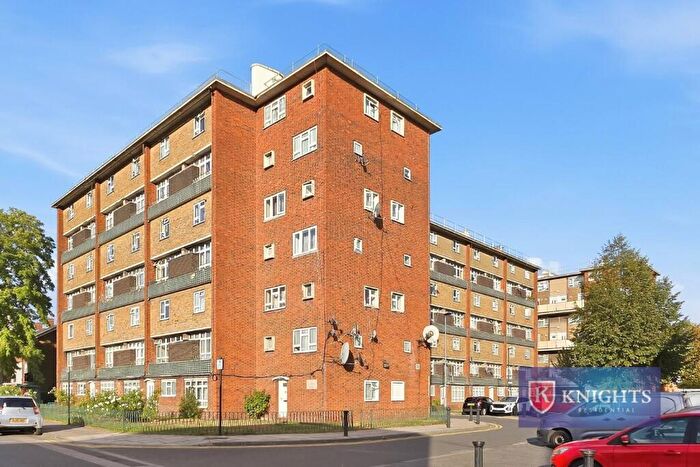 2 Bedroom Flat For Sale In Chiltern House, Beaconsfield Road, London, N9