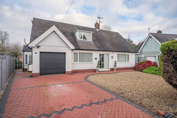 3 Bedroom Property For Sale In Roe Parc, St. Asaph, LL17