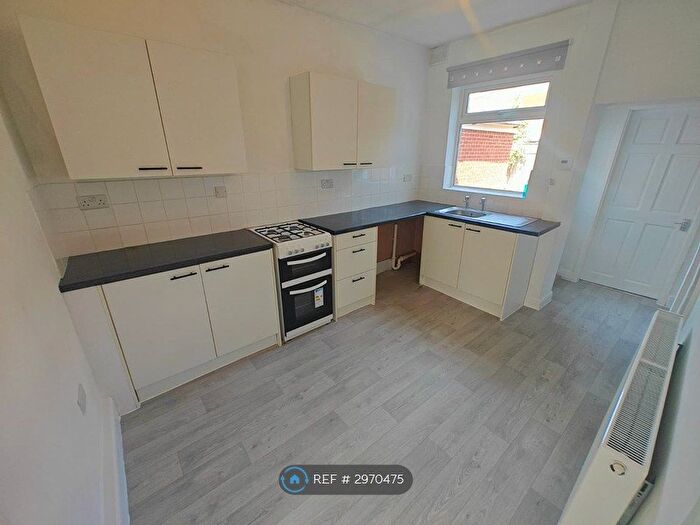 2 Bedroom End Of Terrace House To Rent In Montague St, Nottingham, NG6