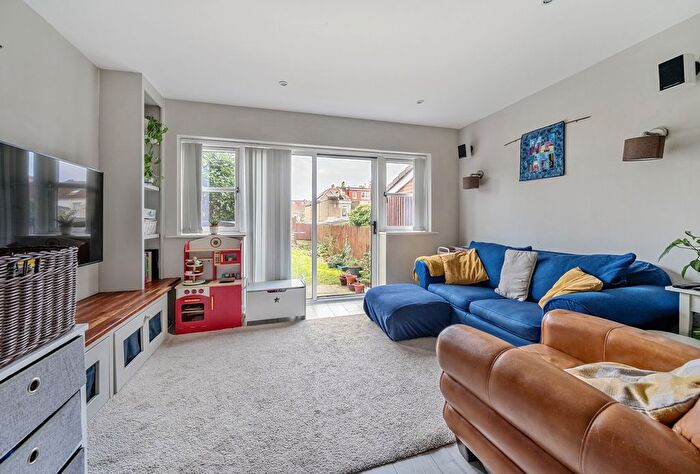 3 Bedroom Terraced House For Sale In Arthur Milton Street, Bristol, BS7