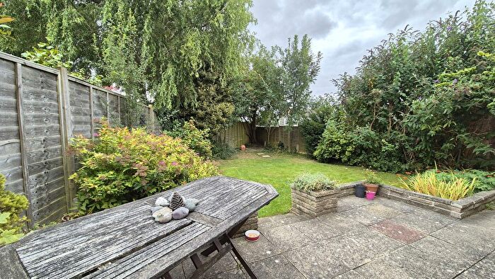3 Bedroom Detached Bungalow For Sale In Sutcliffe Drive, Harbury, CV33