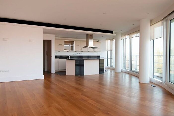 3 Bedroom Flat For Sale In Brewhouse Lane, London, SW15