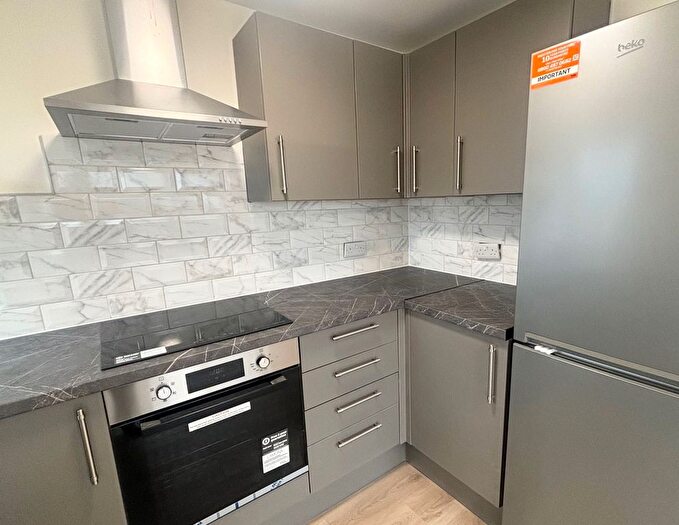 2 Bedroom Flat To Rent In Guys Cliffe Avenue, Leamington Spa, CV32