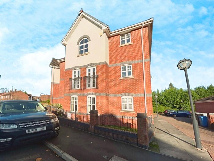 2 Bedroom Flat To Rent In Printers Close, Manchester, M19