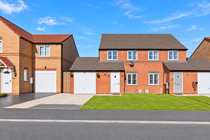 3 Bedroom Semi-Detached House For Sale In Fountains Crescent, Parson Green, Sheffield, S5