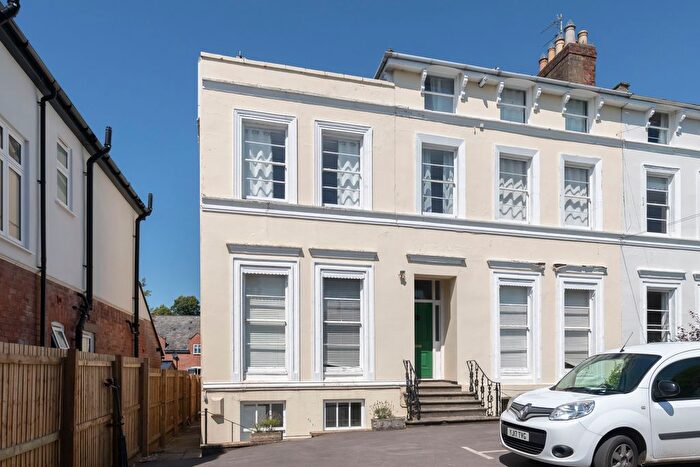 2 Bedroom Flat To Rent In Old Bath Road, Cheltenham, GL53