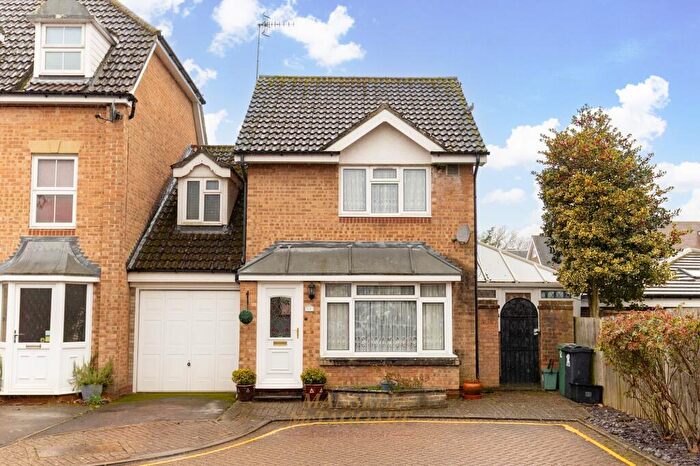 3 Bedroom Terraced House For Sale In Pine Gardens, Horley, RH6