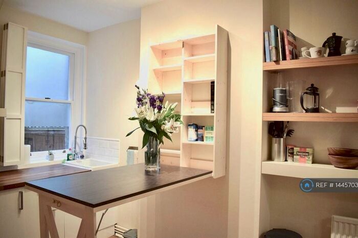 1 Bedroom Flat To Rent In Fitzalan Street, London, SE11