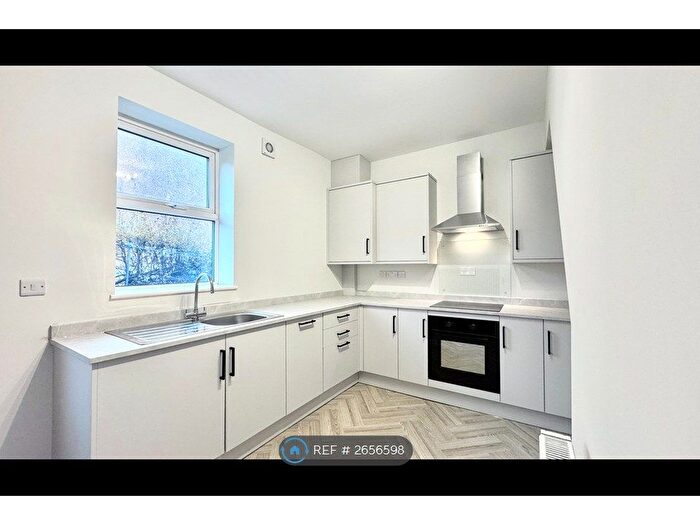 2 Bedroom Terraced House To Rent In Newent Lane, Sheffield, S10