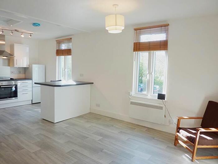 1 Bedroom Flat To Rent In Cores End Road, Bourne End, SL8