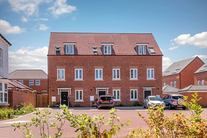 3 Bedroom Terraced House For Sale In St Laurence Avenue, Aylesford, Maidstone, Kent, ME16