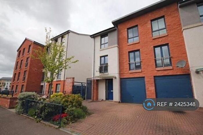 4 Bedroom End Of Terrace House To Rent In Dolphington Avenue, Glasgow, G5