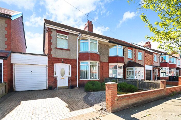 3 Bedroom Semi-Detached House For Sale In Dale Road, Whitley Bay, Tyne And Wear, NE25