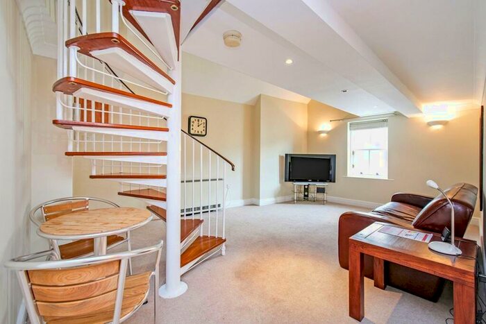 2 Bedroom Apartment To Rent In New Elvet, Durham, DH1