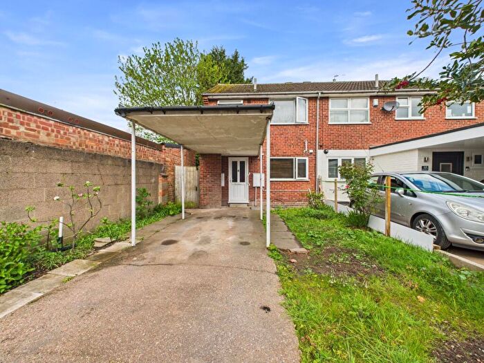 3 Bedroom Town House For Sale In Boyer Street, Loughborough, LE11