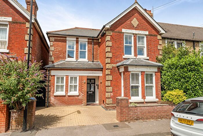 4 Bedroom Detached House For Sale In Highclere Road, Southampton, SO16