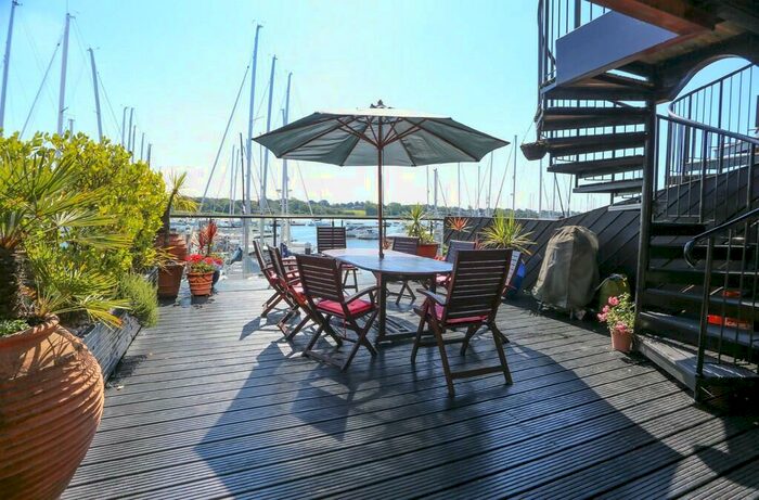 4 Bedroom Town House To Rent In Marina Drive, Hamble, Southampton, SO31