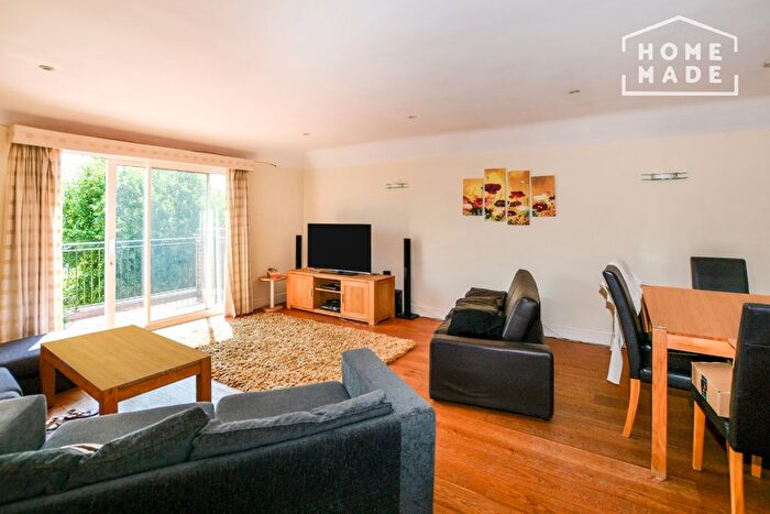 3 Bedroom Flat To Rent In Sandringham Court, Westleigh Avenue, Putney, SW15