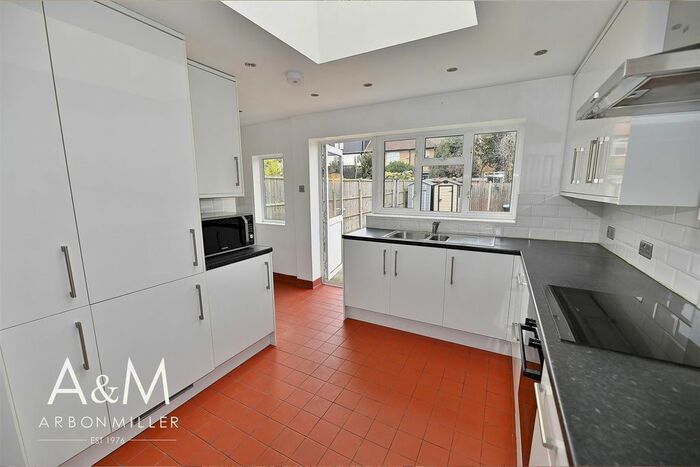 3 Bedroom Terraced House To Rent In Heybridge Drive, Ilford, IG6