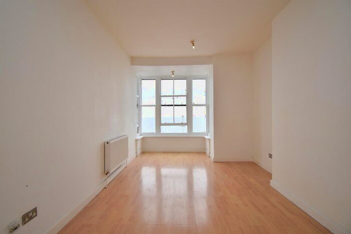 2 Bedroom Flat To Rent In Eversfield Place, St. Leonards-On-Sea, TN37