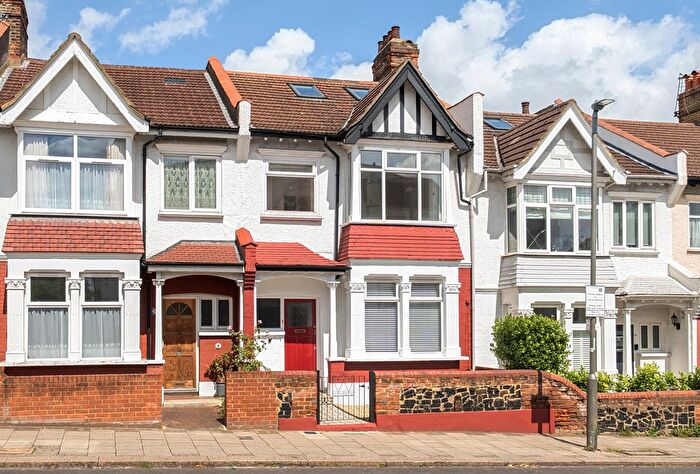4 Bedroom Terraced House For Sale In Beechcroft Road, London, SW17