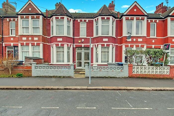 4 Bedroom Terraced House For Sale In Sandringham Road, London, NW2