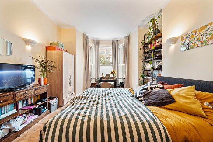 1 Bedroom Flat For Sale In Marlborough Road, London, N19