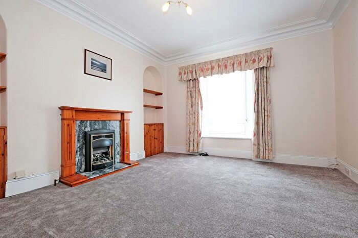 2 Bedroom Flat To Rent In Portland Street, Second Floor Right, AB11