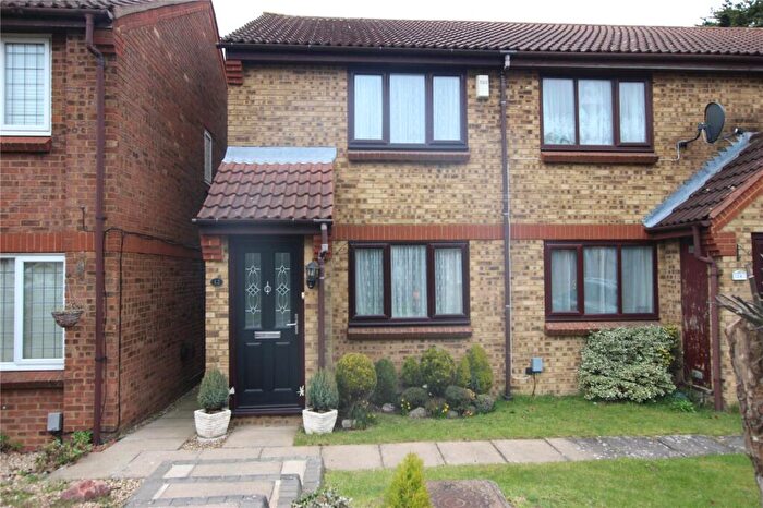 2 Bedroom House To Rent In Highfields Close, Dunstable, LU5