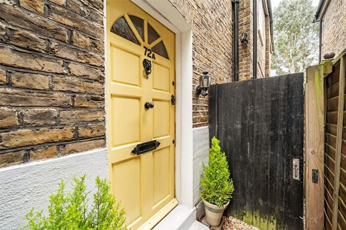 2 Bedroom Apartment For Sale In St. Johns Park, Blackheath, SE3