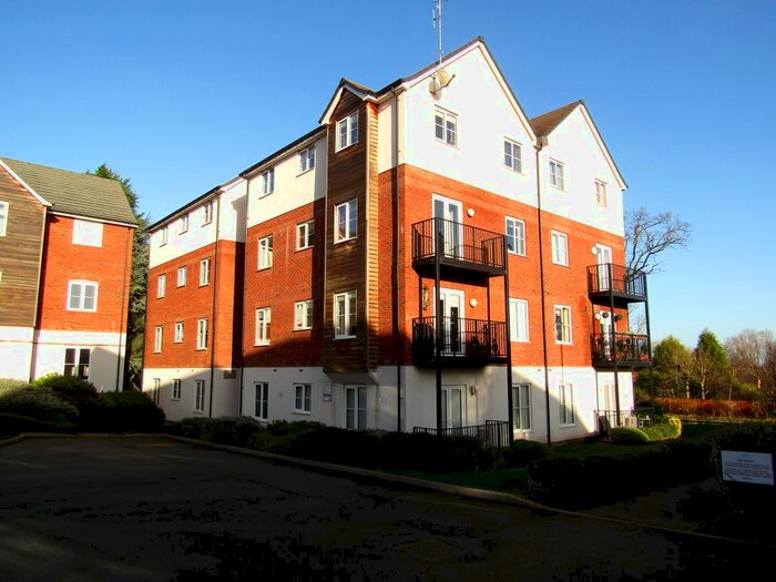 2 Bedroom Flat To Rent In The Laurels, Fazeley, Tamworth B78