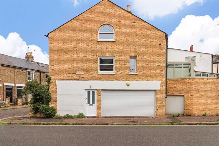 1 Bedroom Maisonette To Rent In Hertford Street, Cambridge, CB4