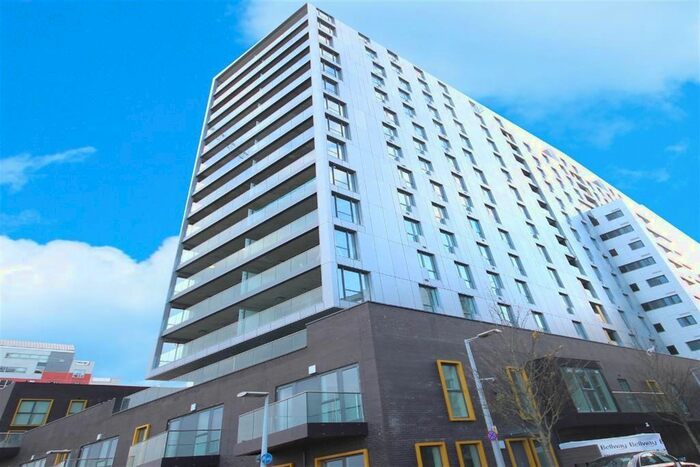 2 Bedroom Flat To Rent In Bessemer Place, London, SE10