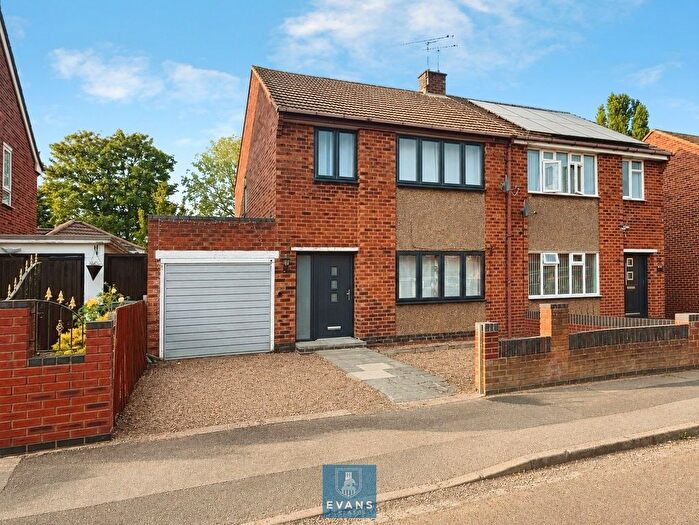 3 Bedroom Semi-Detached House For Sale In Berwyn Avenue, Whitmore Park, Coventry, CV6