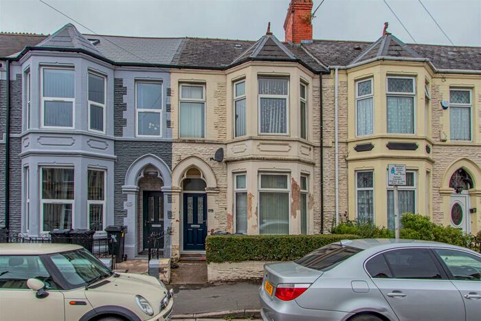 5 Bedroom Private Hall To Rent In Mackintosh Place, Roath, CF24