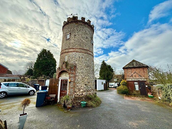 1 Bedroom Character Property For Sale In High Street, Hurstpierpoint, BN6