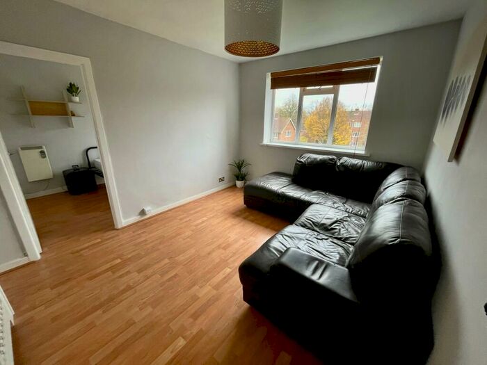 1 Bedroom Flat To Rent In Griffin Court, Birmingham, B5