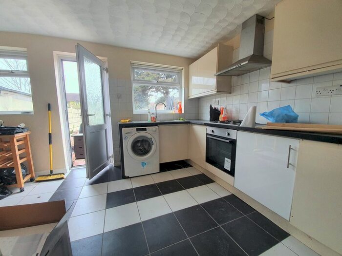 2 Bedroom Property To Rent In School Road, Dagenham, RM10