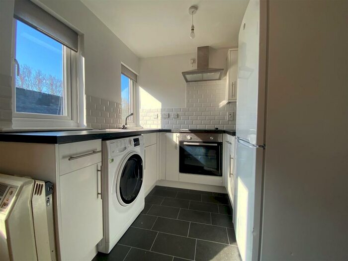 1 Bedroom Flat To Rent In Bridge Street, Thrapston, Kettering, NN14