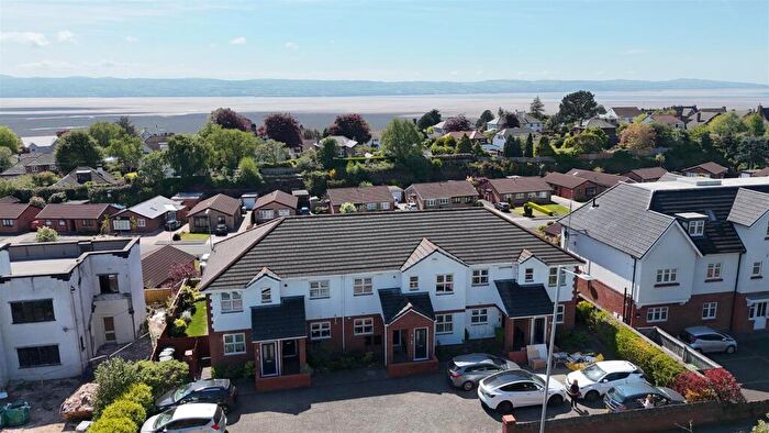 2 Bedroom Flat For Sale In Telegraph Road, Heswall, Wirral, CH60