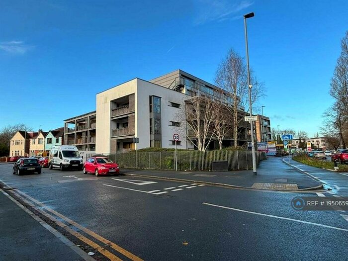 2 Bedroom Flat To Rent In Barlow Moor Road, Manchester, M21