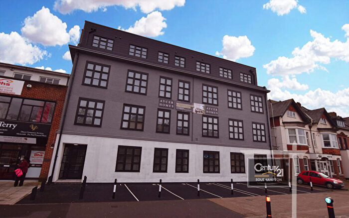 1 Bedroom Flat To Rent In |Ref: |, Chiltern House, College Place, Southampton, SO15