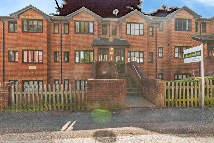 1 Bedroom Flat For Sale In Garlands Road, Redhill, Surrey, RH1